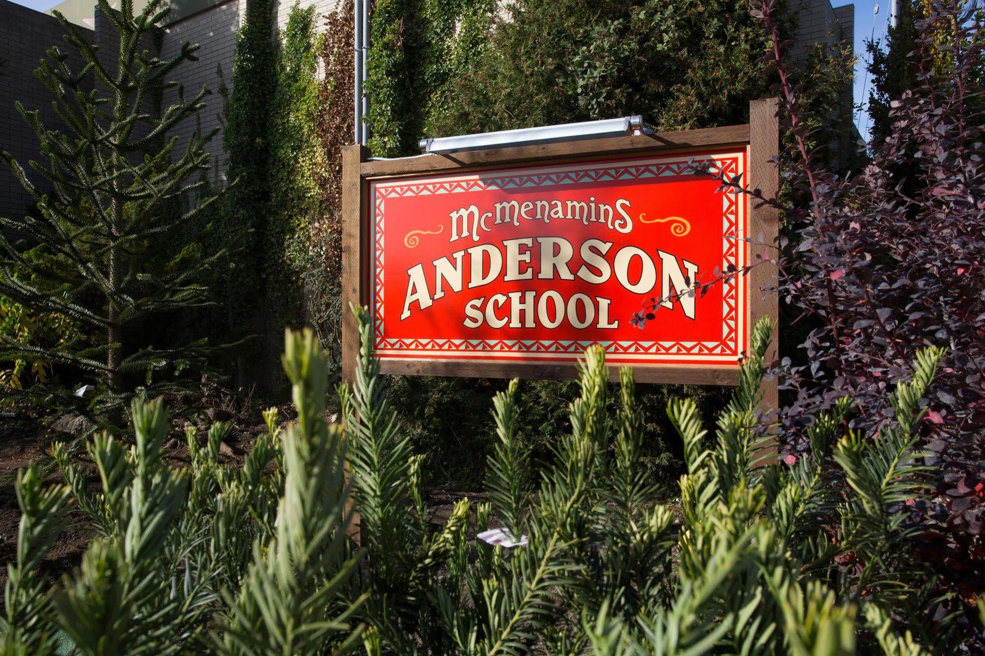 Mcmenamins Anderson School Hotel Bothell Exterior photo